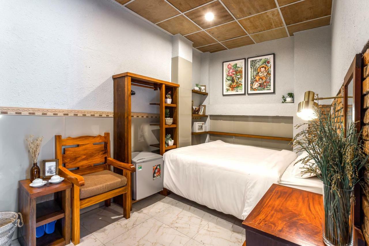 Ở trọ The Dots House